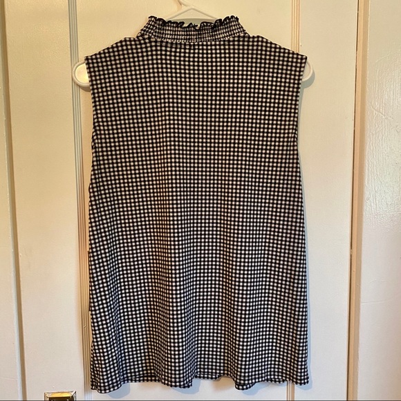 NWT Elle sleeveless smock neck blouse - Picture 3 of 6
